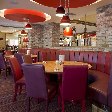 Premier Inn Abergavenny Exterior foto
